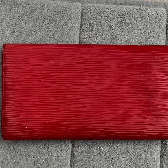 Louis Vuitton Scarlet Epi Leather Wallet with COA - Picture 8 of 9